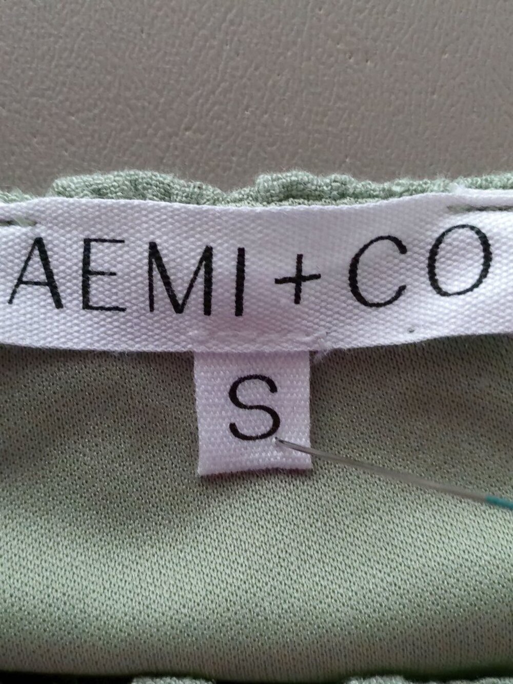 AEMI & CO Elbow Sleeve Square Neck Button-Up Bright Olive Green Blouse NWOT S - Picture 6 of 10